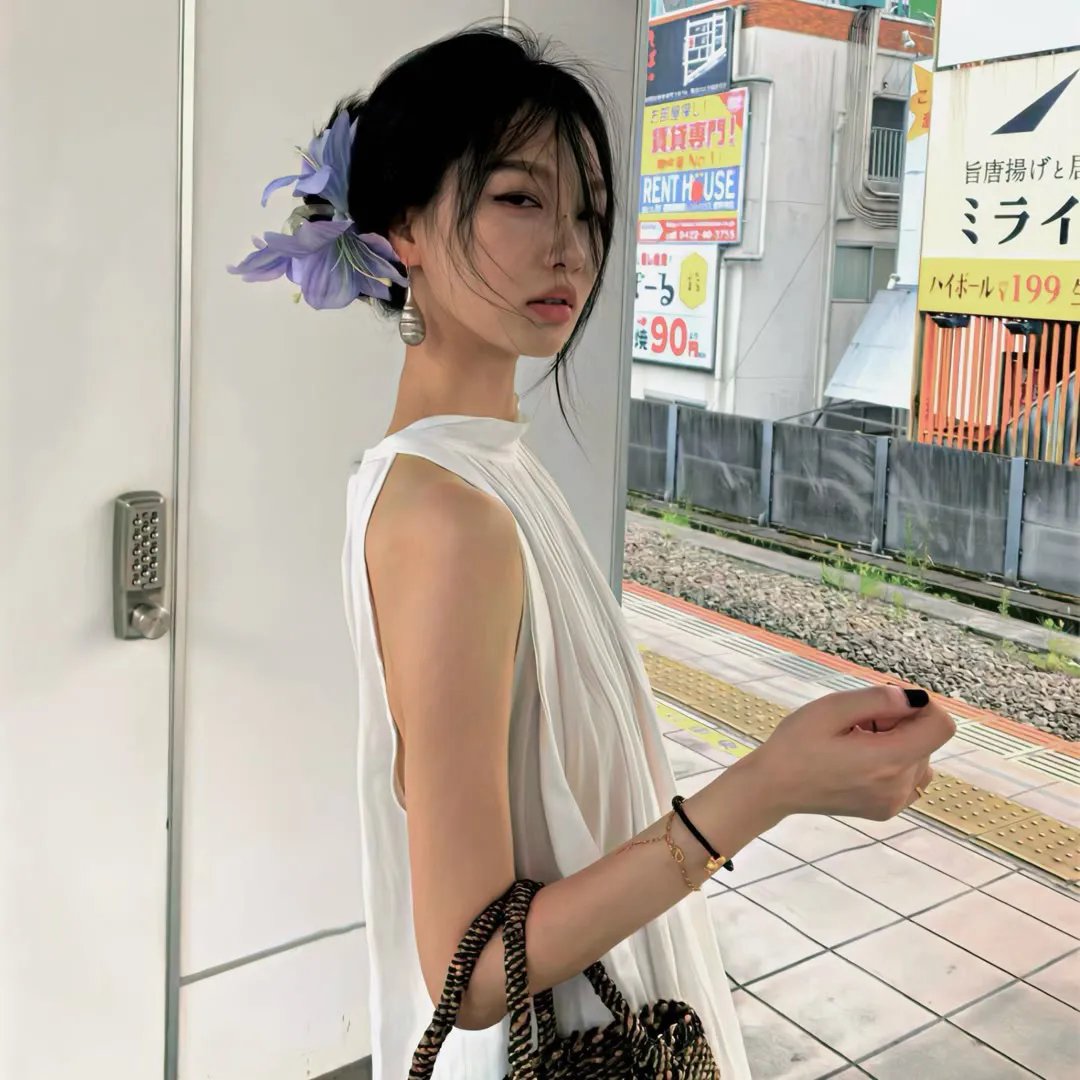 脚踏三条船